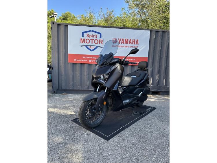 YAMAHA XMAX 300 Tech Max