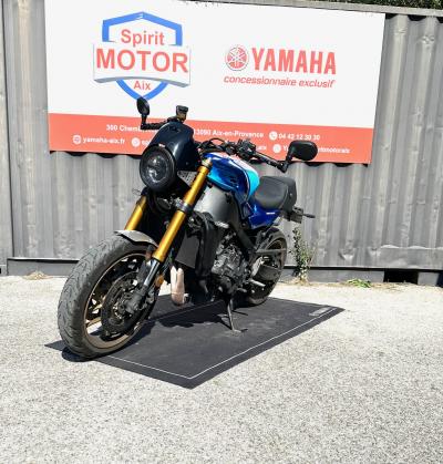 YAMAHA XSR 900
