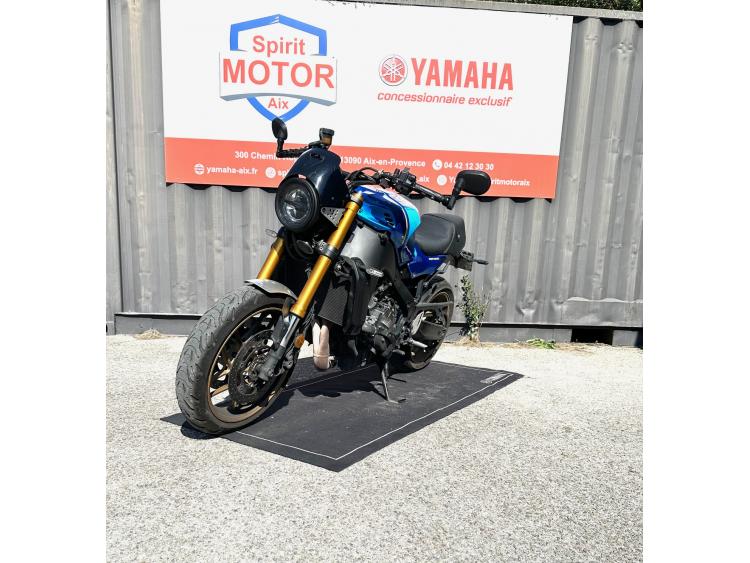 YAMAHA XSR 900