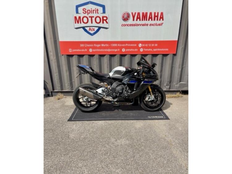 YAMAHA YZF 1000 R1 M