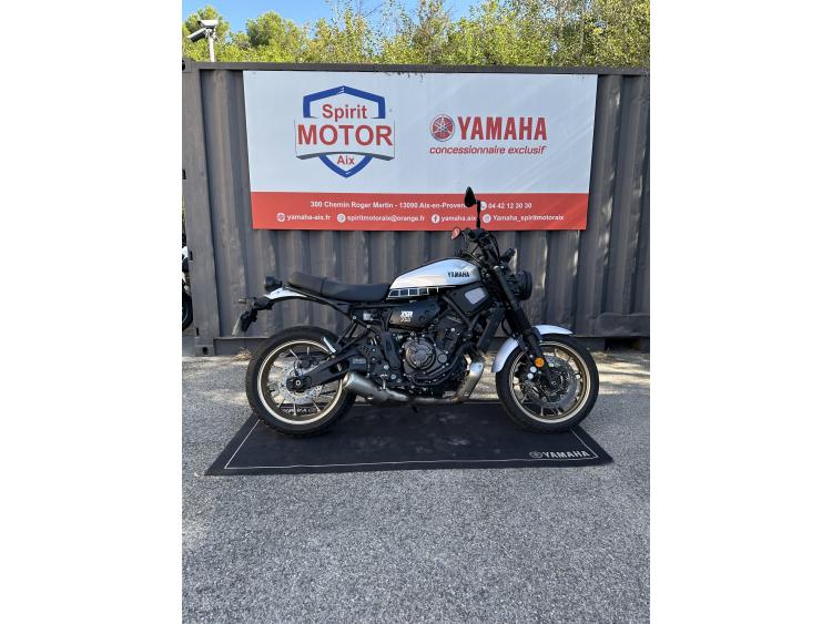 YAMAHA XSR 700 LEGACY