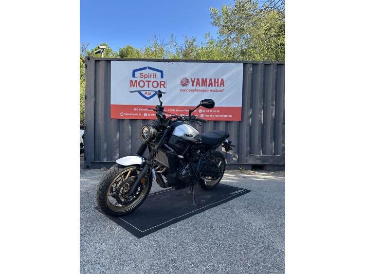 YAMAHA XSR 700 LEGACY