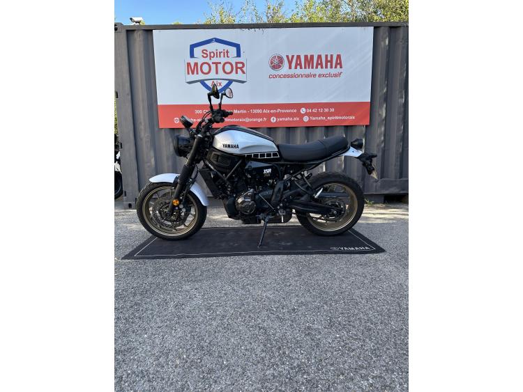 YAMAHA XSR 700 LEGACY